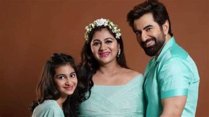 Actor Jeet Age, Height, Weight, Wiki, Biography, Wife, Daughter, Family