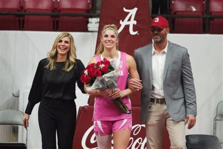 Alabama Barker Biography, Age, Parents, Siblings, Birthday, Height, YouTube, Instagram and Net Worth