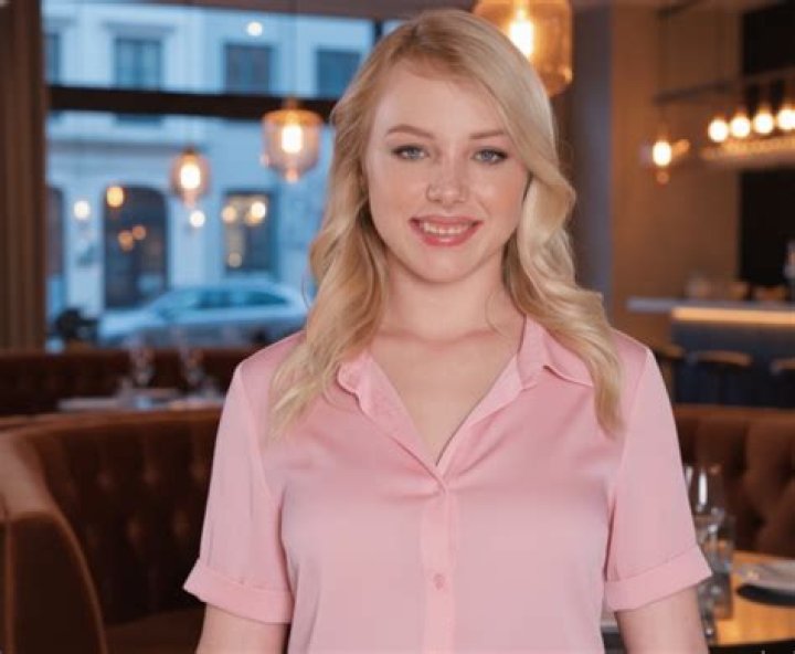 Alexandra Henrikson Wikipedia, Age, Height, Boyfriend, Family, Instagram