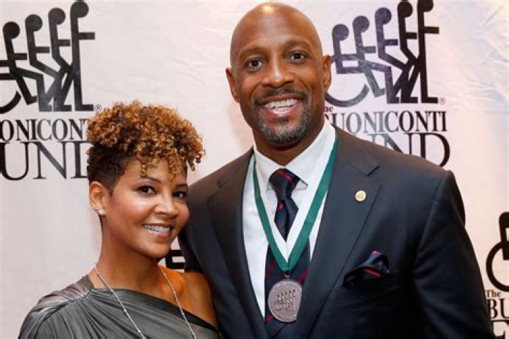 Alonzo Mourning Bio, Age, Wife, Kids, Net Worth, High School, Illness