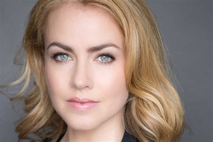 Amanda Schull Net Worth, Income, Salary, Earnings, Biography