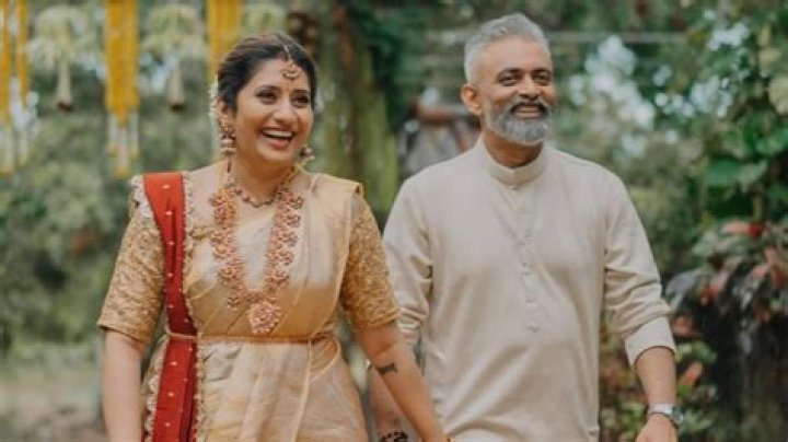 Amey Wagh Wife Sajiri Deshpande Age Gap and Family, Wedding Photos Never Seen Before