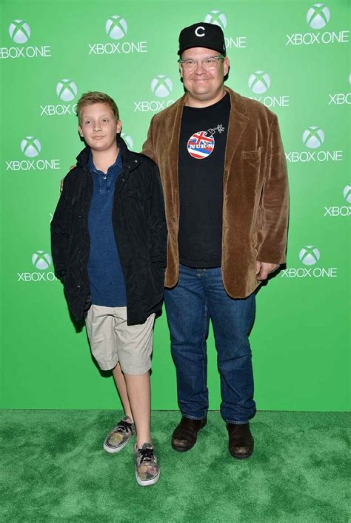 Andy Richter: Wife, net worth, tattoos, smoking & body facts