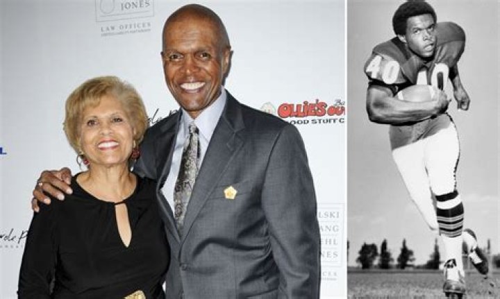Ardythe Bullard: Gale Sayers’ Wife Age, Family and Children