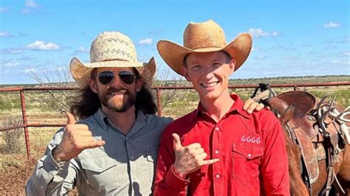 Are Dale Brisby and Leroy Gibbons Brothers? Meet His Sister