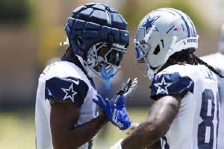 Are George Pickens and Carl Pickens Related as Dad Son? Father Name – Meet His Parents