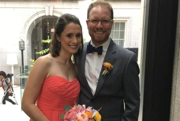 Ari Wasserman Bio, Wiki, Age, Height, Family, Wife, The Athletic, Salary, and Net Worth