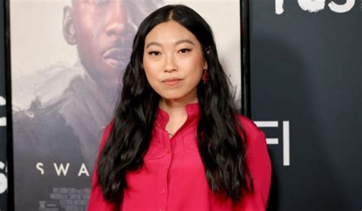 Awkwafina: Boyfriend, net worth, tattoos, smoking & body measurements