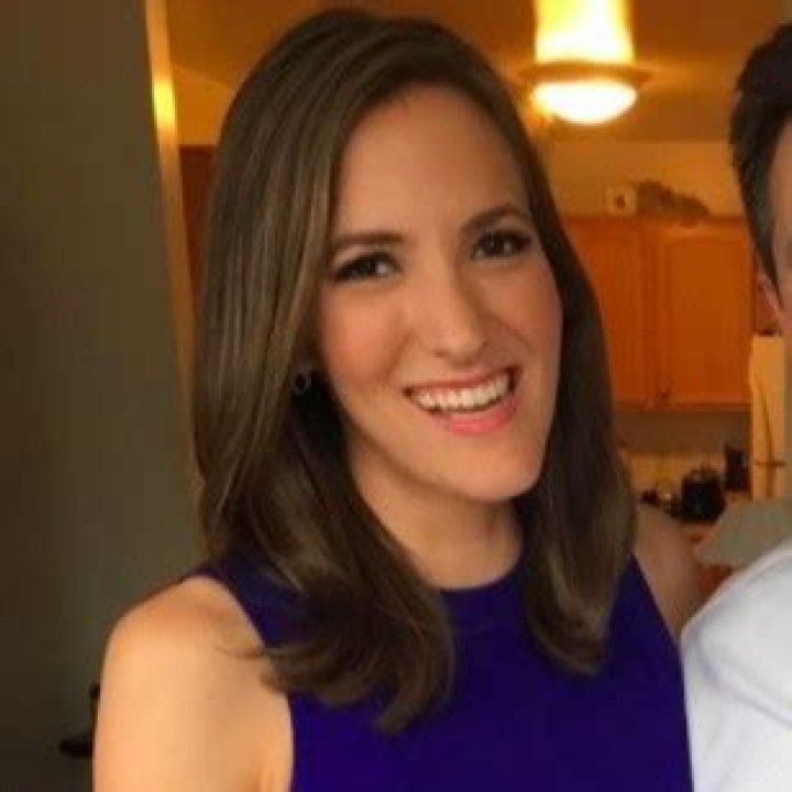 Betsy Woodruff Swan (Politico) Wiki, Age, Bio, Baby, Husband, Family, Height, Jaw Surgery, Chin, Salary, Net Worth, Instagram