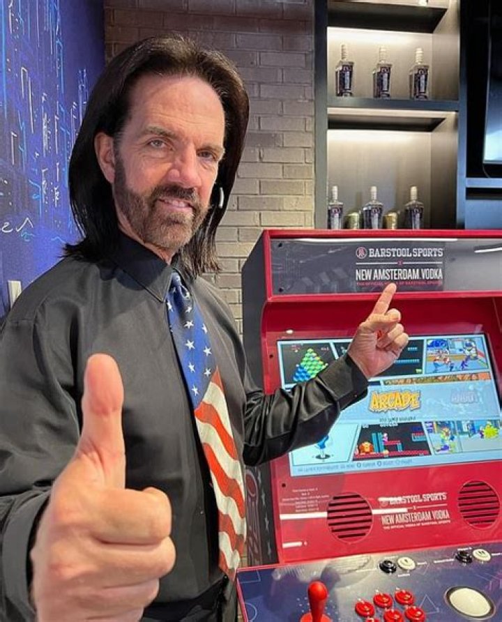 Billy Mitchell (gamer) Bio, Wiki, Age, Wife, Net Worth, Regular Show and Restaurant