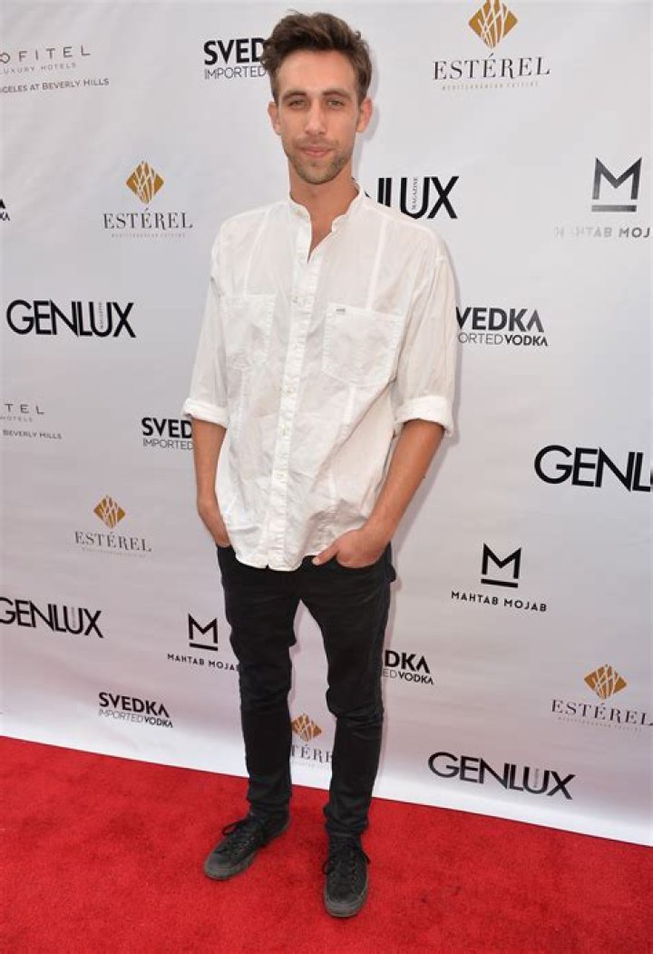 Blake Berris Height, Weight, Net Worth, Age, Birthday, Wikipedia, Who, Nationality, Biography