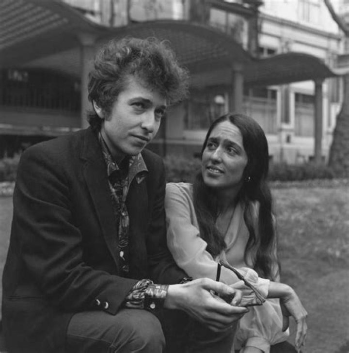 Bob Dylan Daughter: Desiree Gabrielle Dennis-Dylan Wiki, Biography, Age.