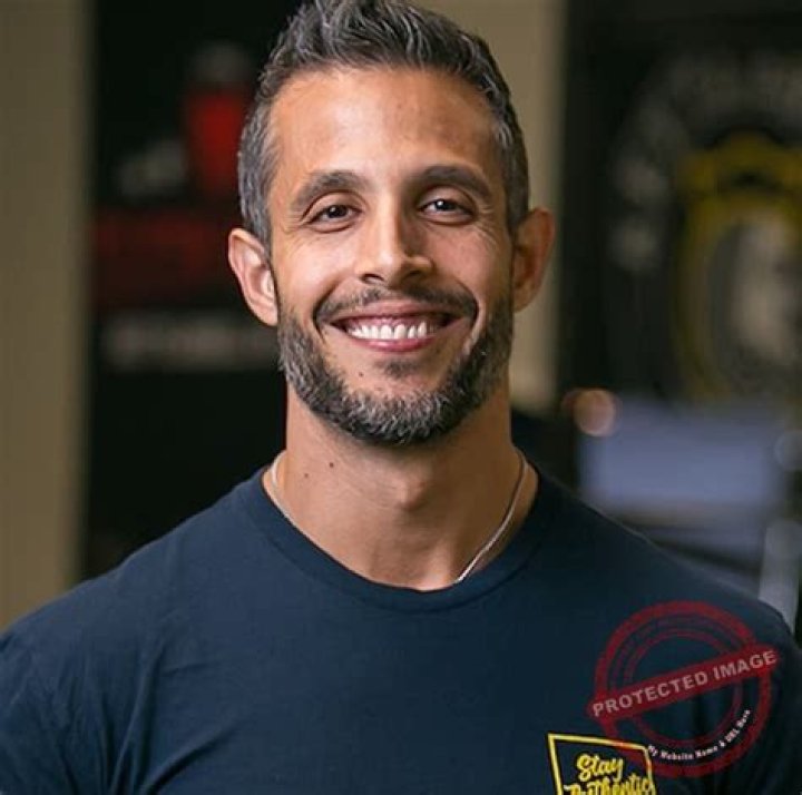 Bradley Martyn Bio-Wiki, Age, Parents, Wife, Gym, Net Worth, House, Podcast, Diet And Merch.