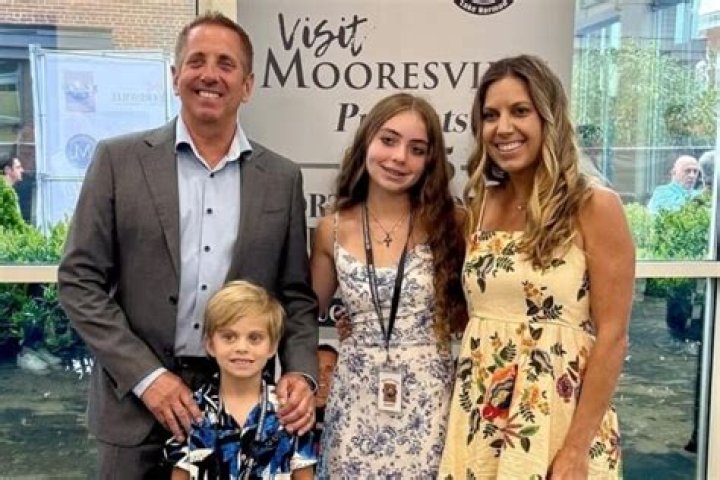 Brett Moffitt Parents, Age, Family, Net Worth (NASCAR) Girlfriend, Wife