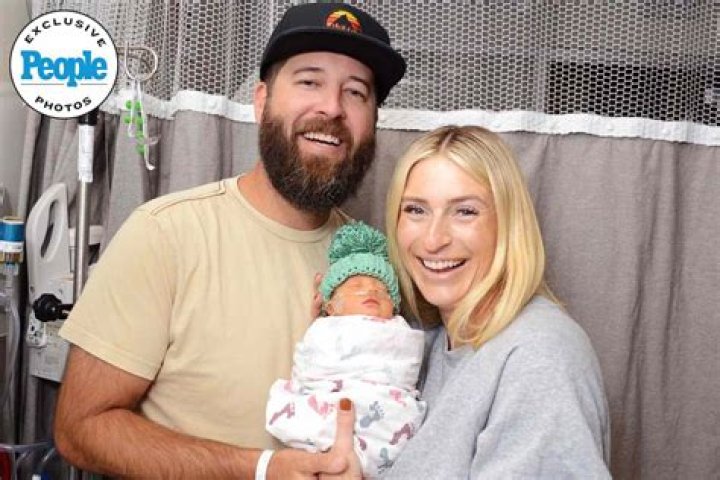 Brett Roth: Jasmine Roth Husband: Is Hidden Potential Host Jasmine Roth Married?