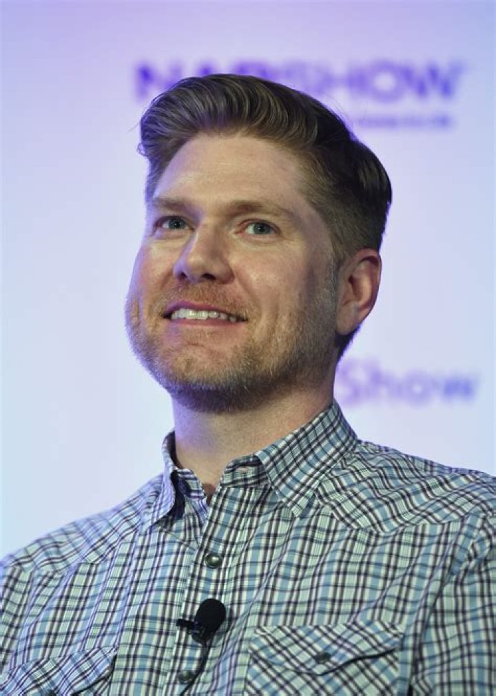 Bryan Bishop: Wife, net worth, tattoos, smoking & body facts