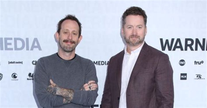 Burnie Burns: Fiancée, net worth, tattoos, smoking & body facts