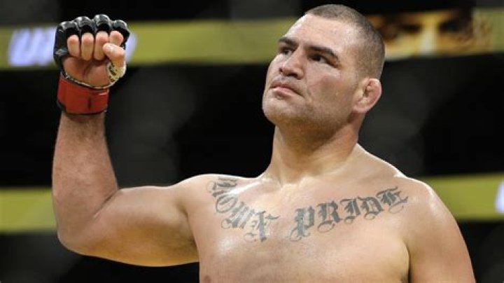 Cain Velasquez Height, Weight, Net Worth, Age, Birthday, Wikipedia, Who, Nationality, Biography