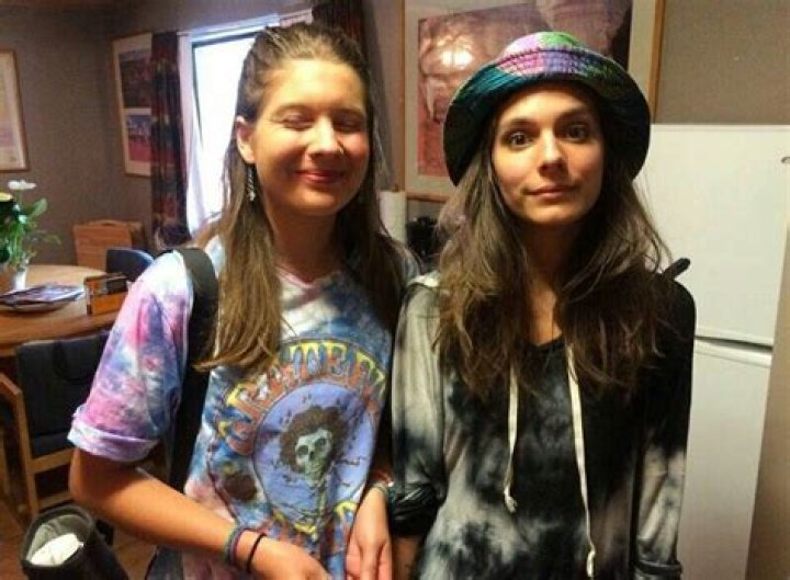 Caitlin Stasey Parents: Meet Sally Stasey And David Stasey