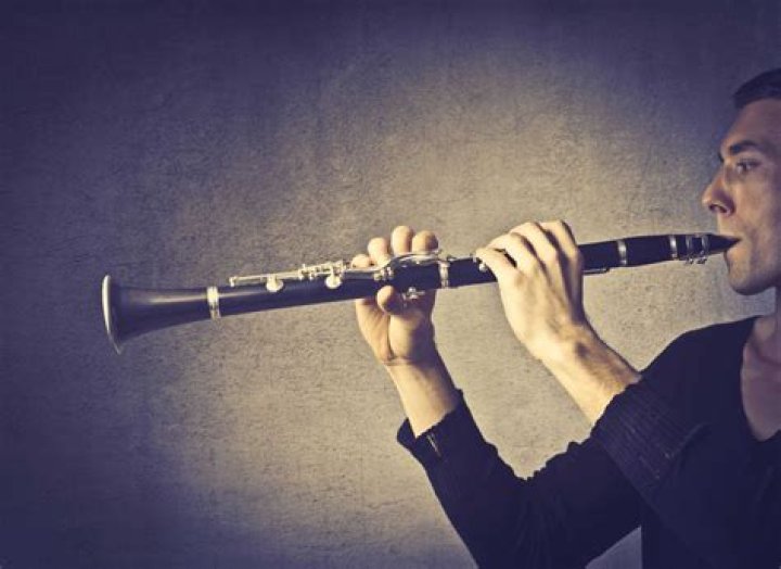 Can Tony Shalhoub play the clarinet?