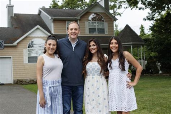 Carter Redwood Bio, Wiki, Age, Height, Wife, Children, Parents, Movies, and Net worth