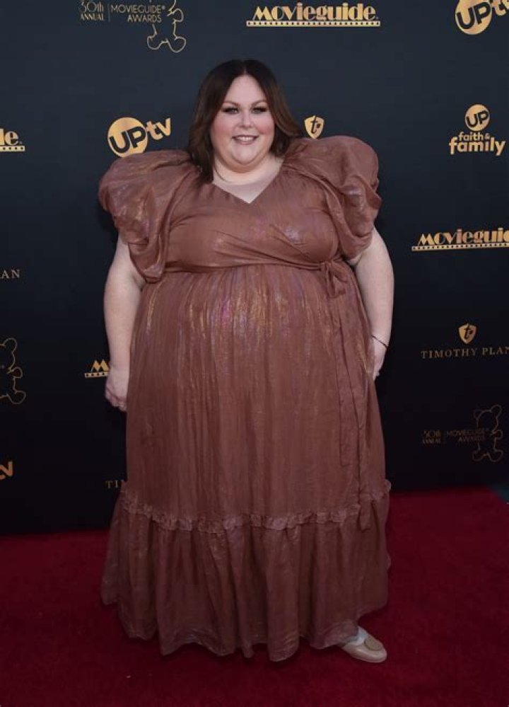 Chrissy Metz Bio, Wiki, Age, Height, Husband, Family, This Is Us, Breakthrough, and Net Worth.