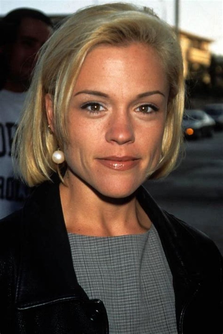 Christine Elise Bio, Wiki, Age, Height, Parents, Husband, Movies and Net Worth.