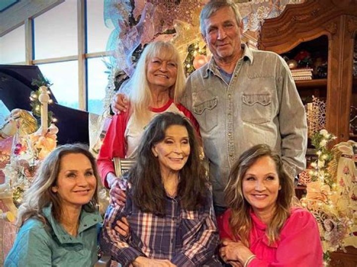 Cissy Lynn (Loretta Lynn’s Daughter) Age, Parents, Now, Siblings