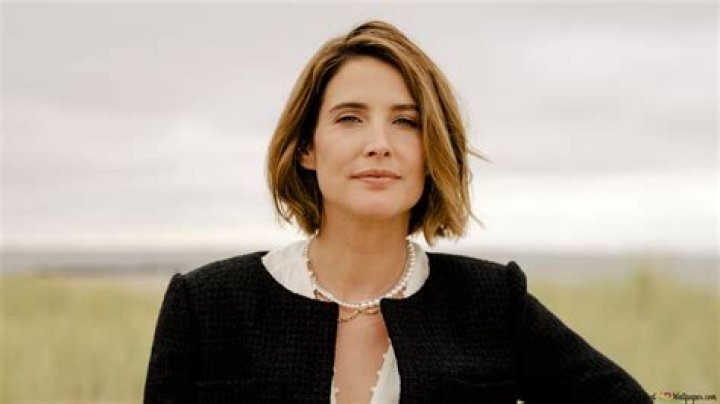 Cobie Smulders’s Net Worth, Biography, Career, Awards, Fact and Life Story