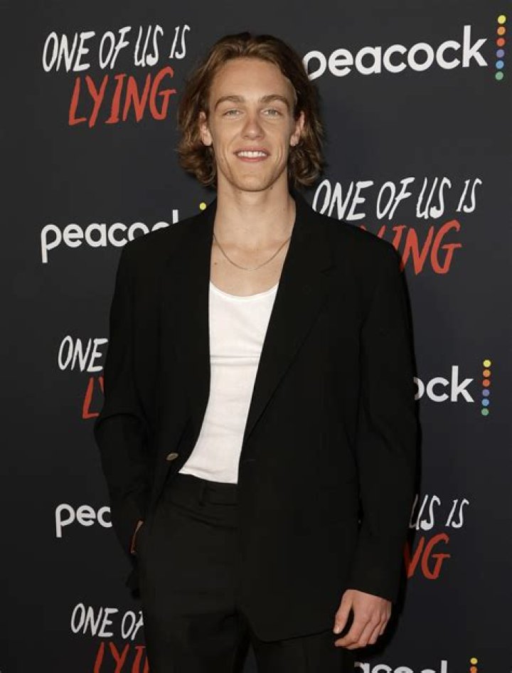 Cooper van Grootel Wikipedia, Age, Birthday, Tattoo, Instagram