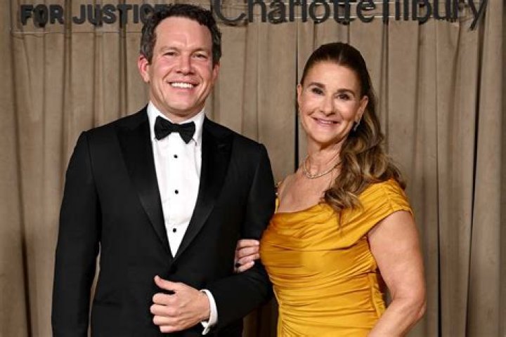 Countess Vaughn: dating, net worth, tattoos, smoking & body measurements