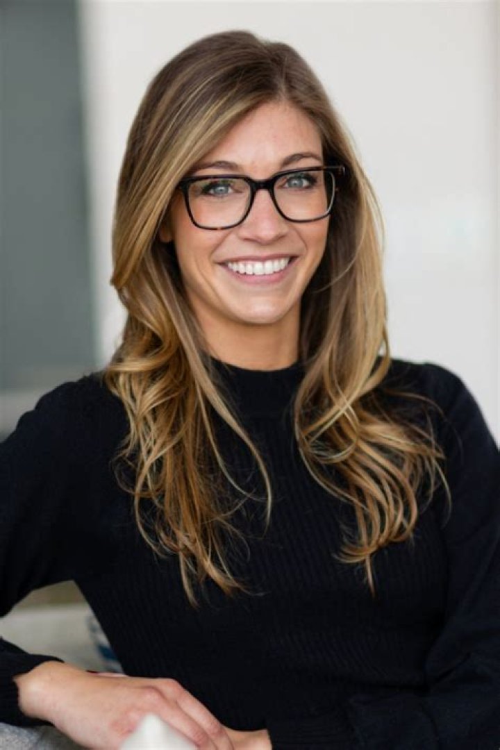 Courtney Tailor Bio, Wiki, Age, Height, Boyfriend, Fitness, Model, Realtor Austin TX and Net Worth