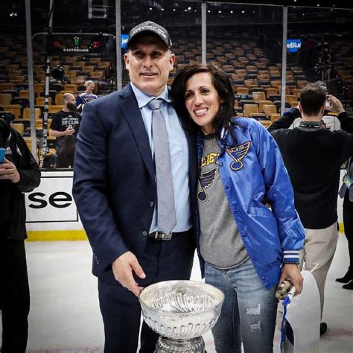 Craig Berube Salary, Wife – Rebecca Berube, Family, Net Worth: All About Canadian Ice Hockey Coach