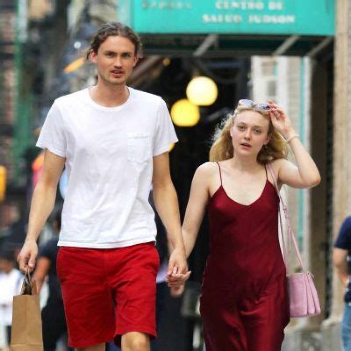 Dakota Fanning – Wiki, Bio, Age, Height, Net Worth, Boyfriend