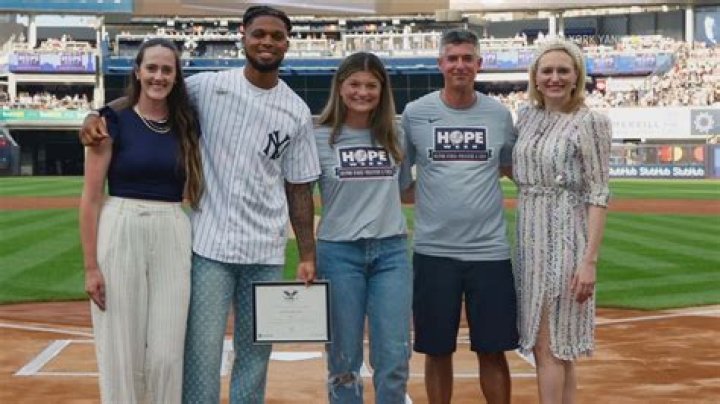 Damar Hamlin Girlfriend, Height, Net Worth, Bio, Education