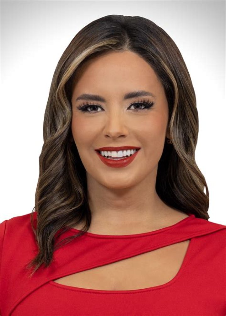 Daniella Guzman (Journalist) Bio, Wiki, Age, Height, NBC Chicago, KPRC-TV, Net Worth, Husband,