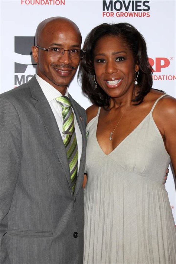 Dawnn Lewis Net Worth, Early Life, Husband and Net Worth