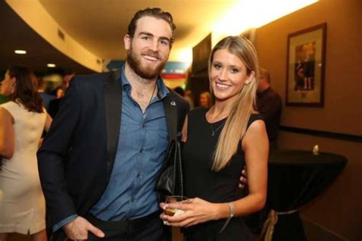 Dayna Douros Biography: Net Worth, Age, Height, Instagram, Wiki, Children, Spouse