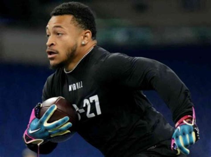 Deuce Vaughn Net Worth