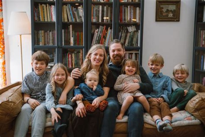 Does Pastor Brian Sauve Have A Wife? “Dear Brian” Tweets About The Utah Musical Artist Getting Viral?