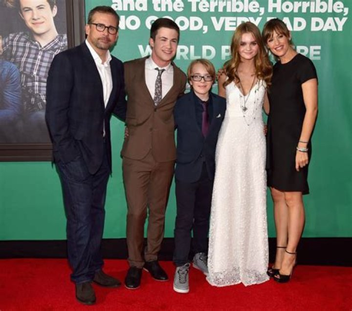 Ed Oxenbould Bio, Wiki, Age, Height, Parents, Movies ,Tv shows, and Net Worth.