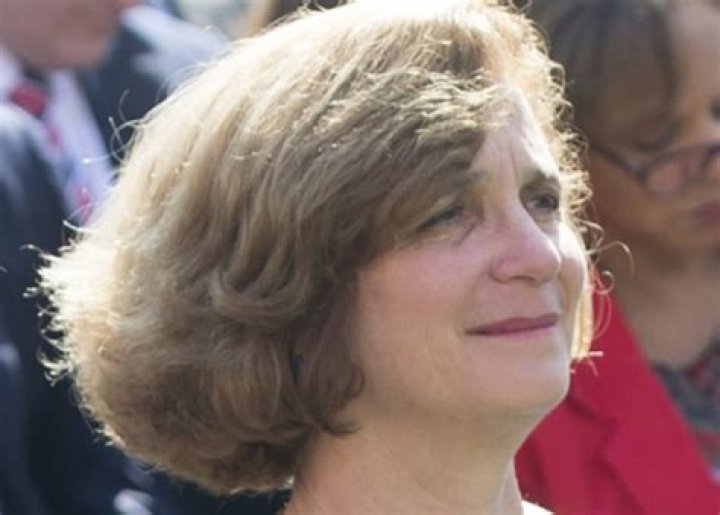 Elizabeth Dole Wiki, Age, Children, Net Worth, Bob Dole Wife, Death, Parents, Family, Nationality, Ethnicity