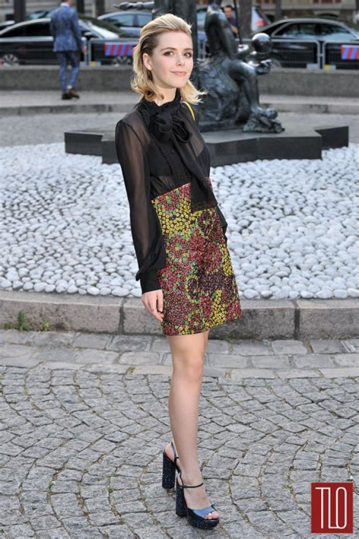 Emma Caulfield: dating, net worth, tattoos, smoking & body measurements