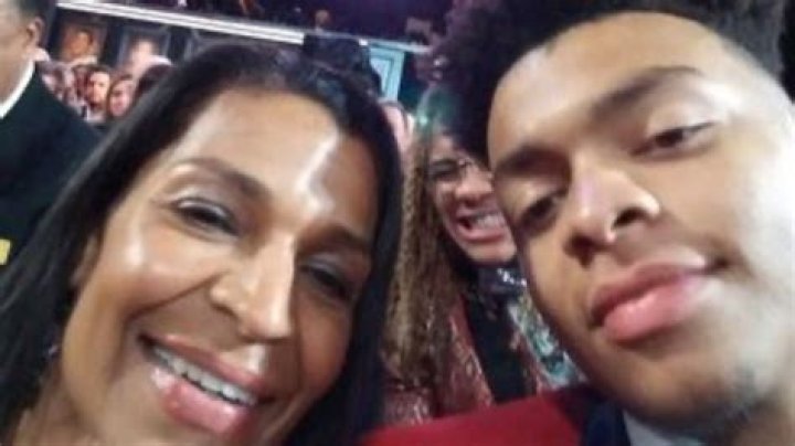 Everything we know about Justin Fields’ parents