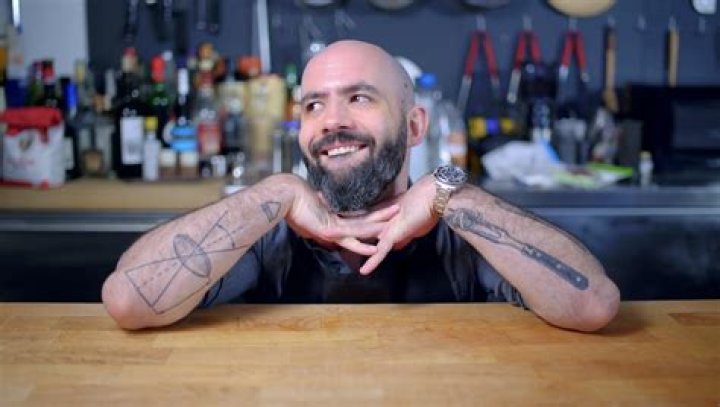 Gilles Simon: Wife, net worth, tattoos, smoking & body facts