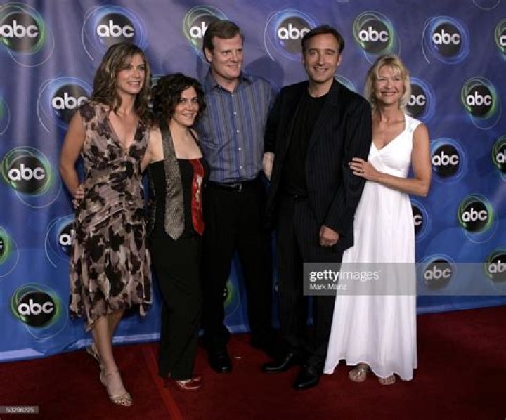 Gillian Vigman Bio, Wiki, Age, Feet, Hangover, Step Brothers, New Girl, Husbands, Commercials, Chooped and Movies