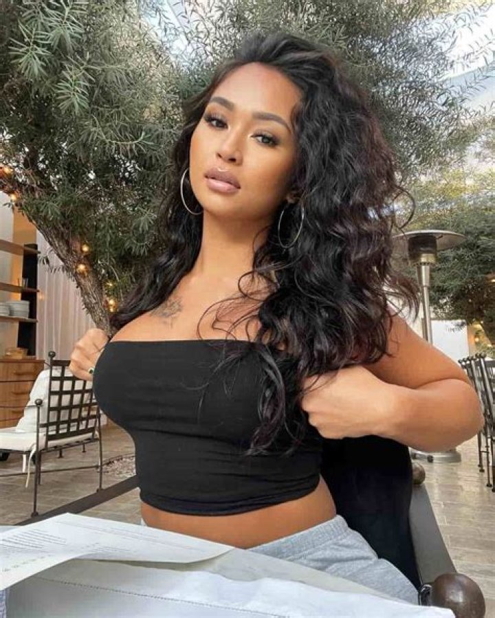 Gina Huynh Age, Nationality, Ethnicity, Instagram, Dating