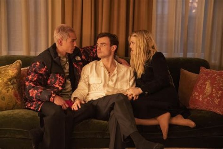 Gossip Girl Star Thomas Doherty Has A Sport-Enthusiast Brother Niall Doherty