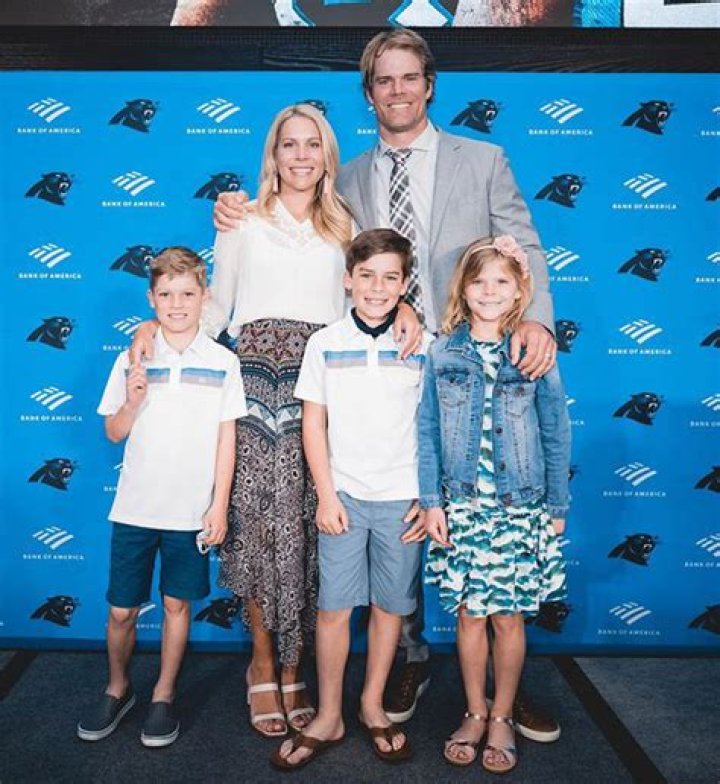 Greg Olsen Wife, Brother, Children, Height, Weight, Family, Bio