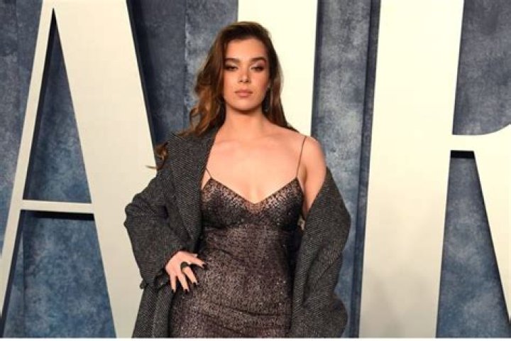 Hailee Steinfeld (Actress) Wiki, Bio, Age, Height, Weight, Measurements, Affair, Dating, Career, Facts